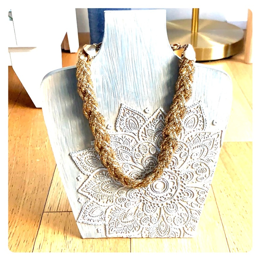 EXPRESS Necklace
